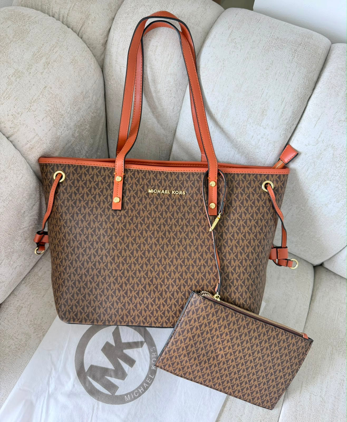 BOLSO MK + COSMETIQUERA MOCA