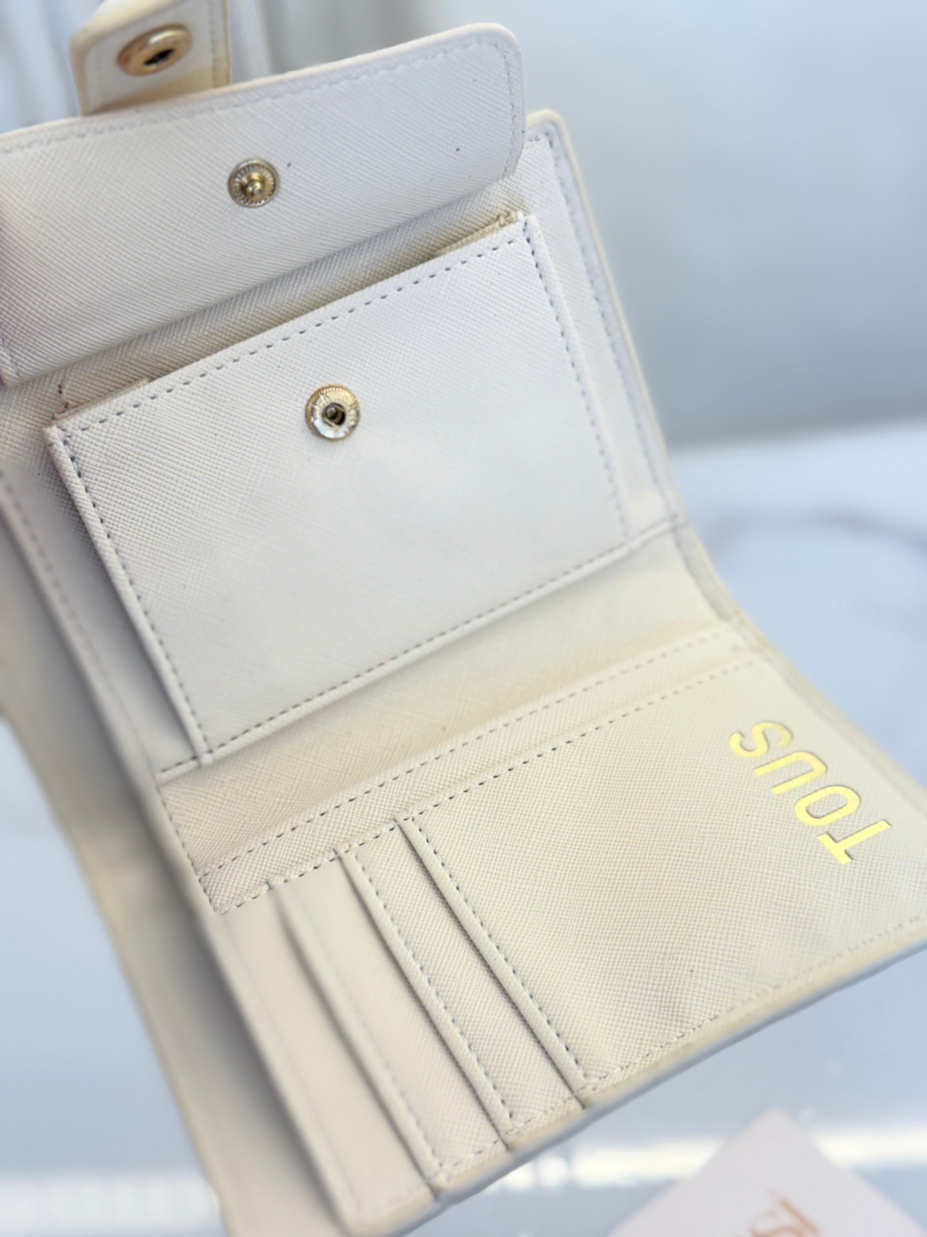 BILLETERA BEIGE