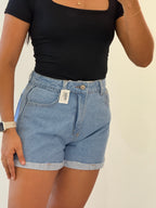 SHORT DE JEAN CLÁSICO MEDIO