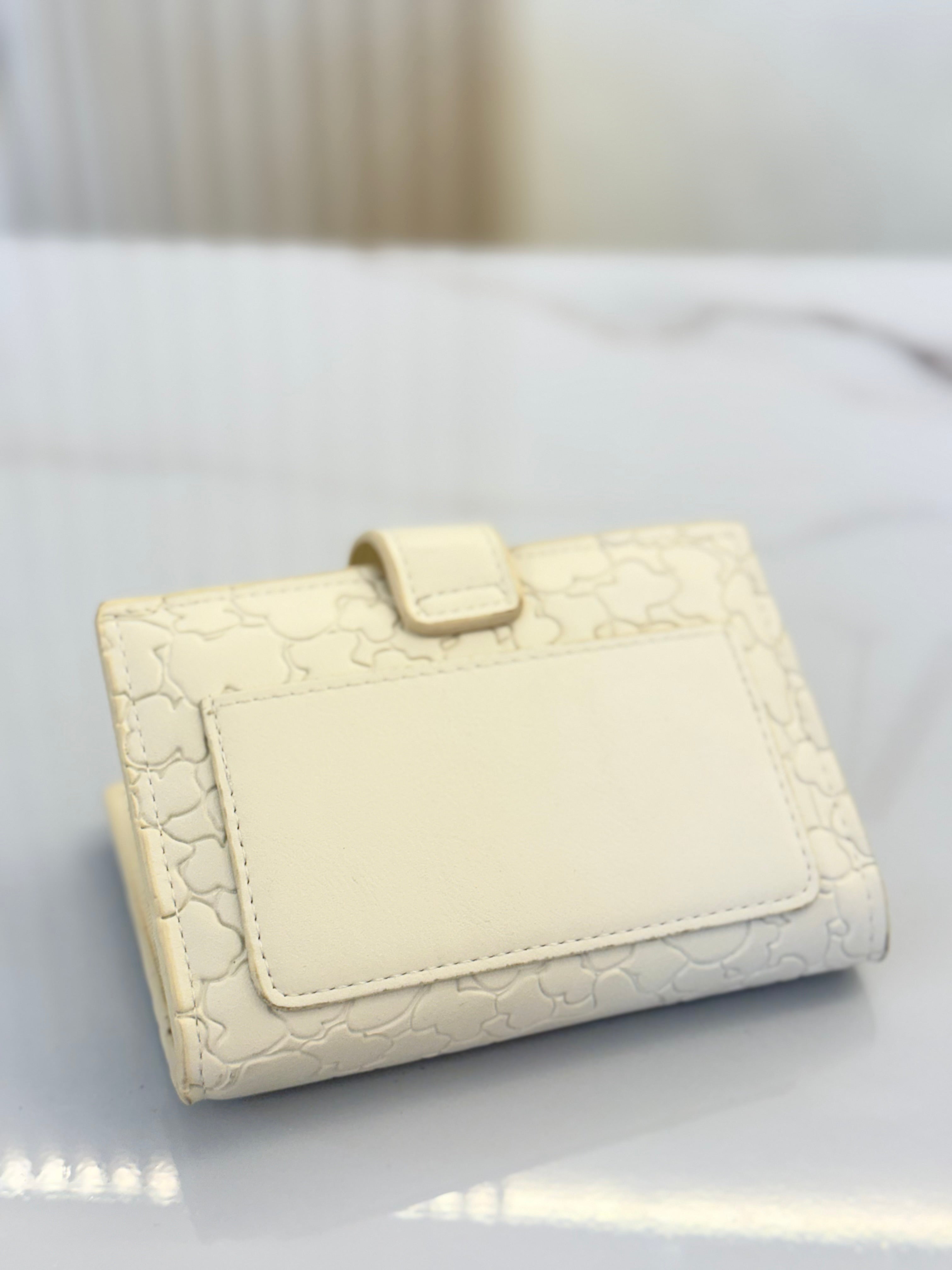 BILLETERA BEIGE