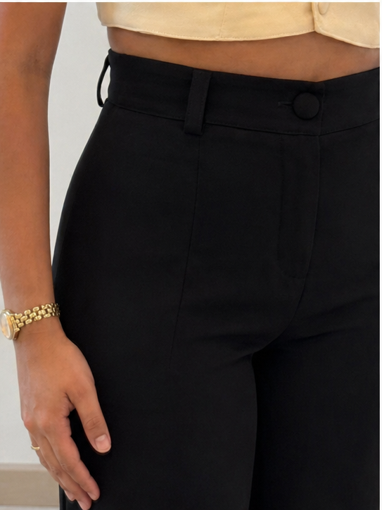 PANTALÓN DE LÍNEA NEGRO