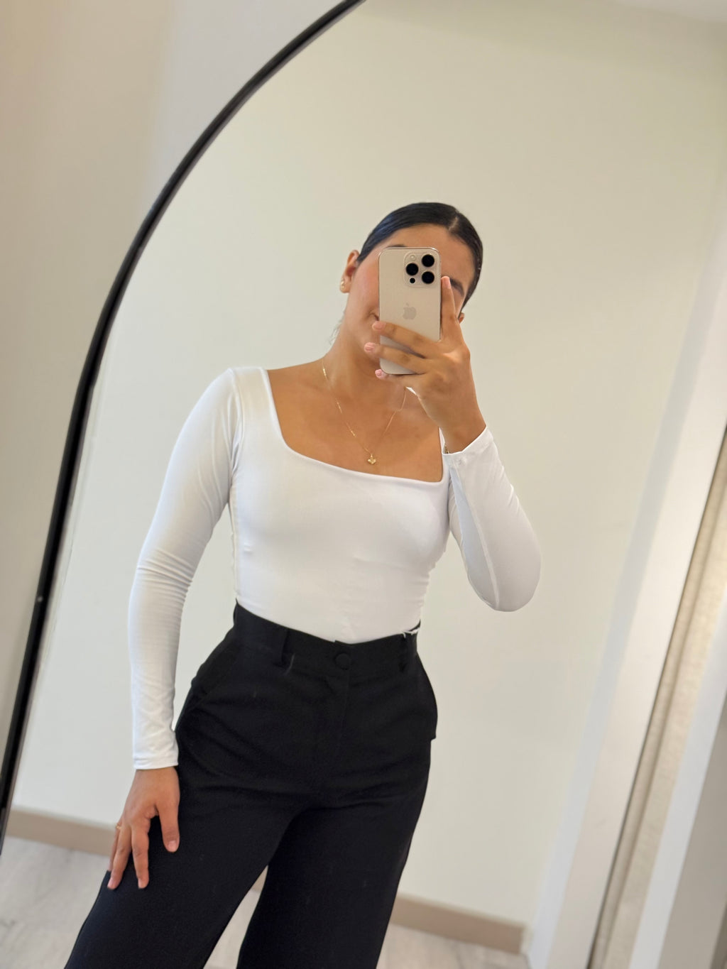 PANTALÓN DE BOLSILLO NEGRO